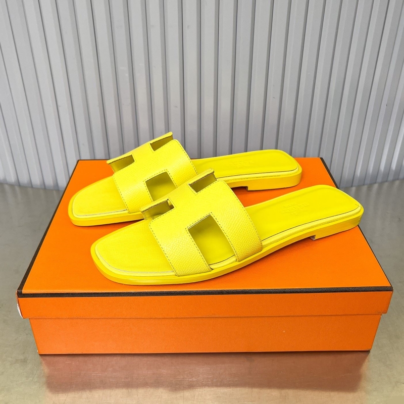 H**mes slippers